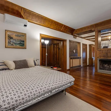 Elegante 130mq In Stile Classico Apartment Rome