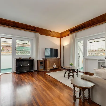 Elegante 130mq In Stile Classico Apartment Rome