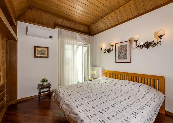 Appartamento Elegante 130mq In Stile Classico Roma